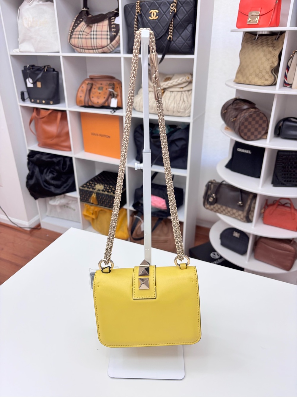 Valentino Garavani Glam Lock Leather Handbag - Picture 7 of 7